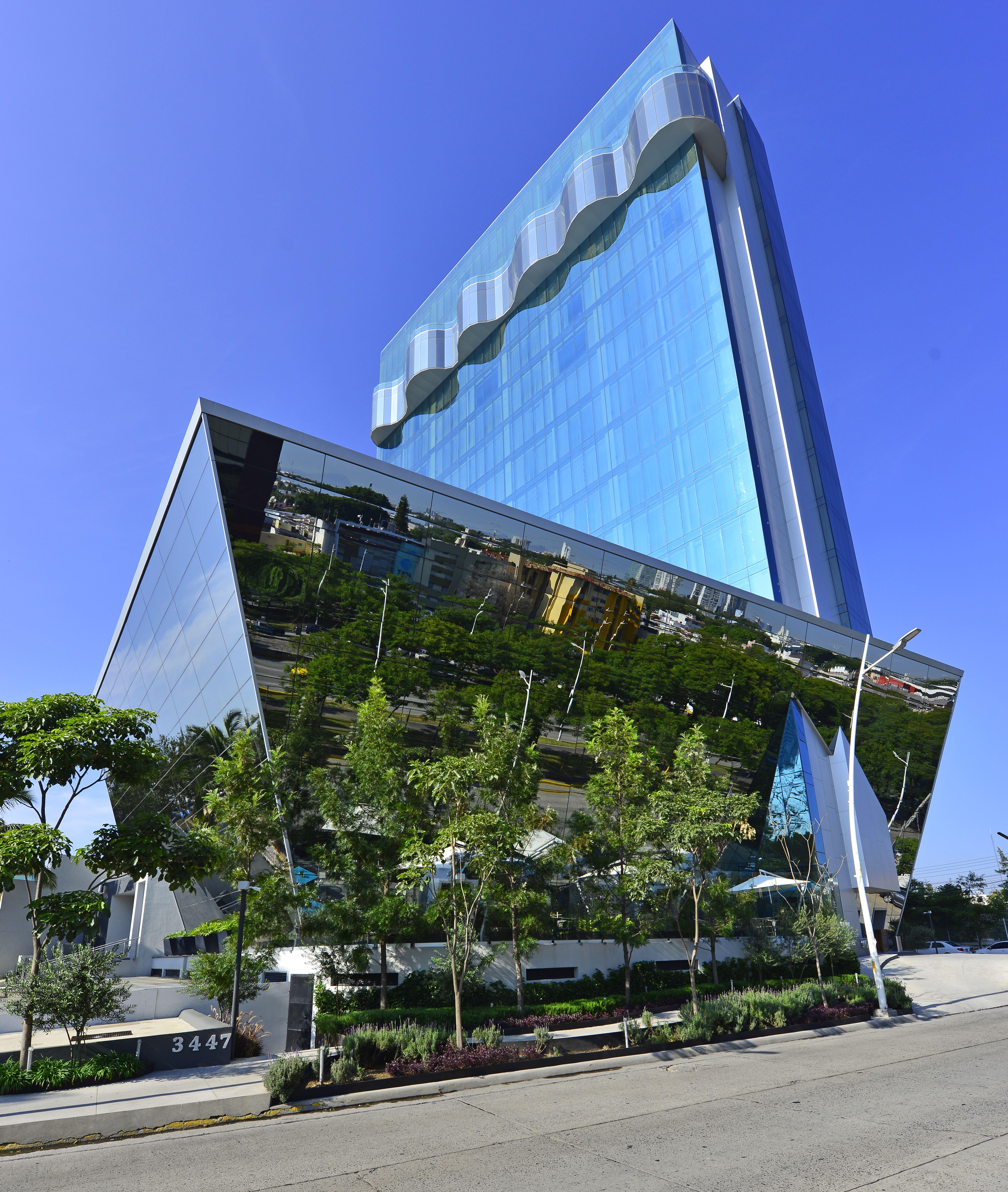 Baruk Guadalajara Hotel De Autor Exteriör bild The building's facade